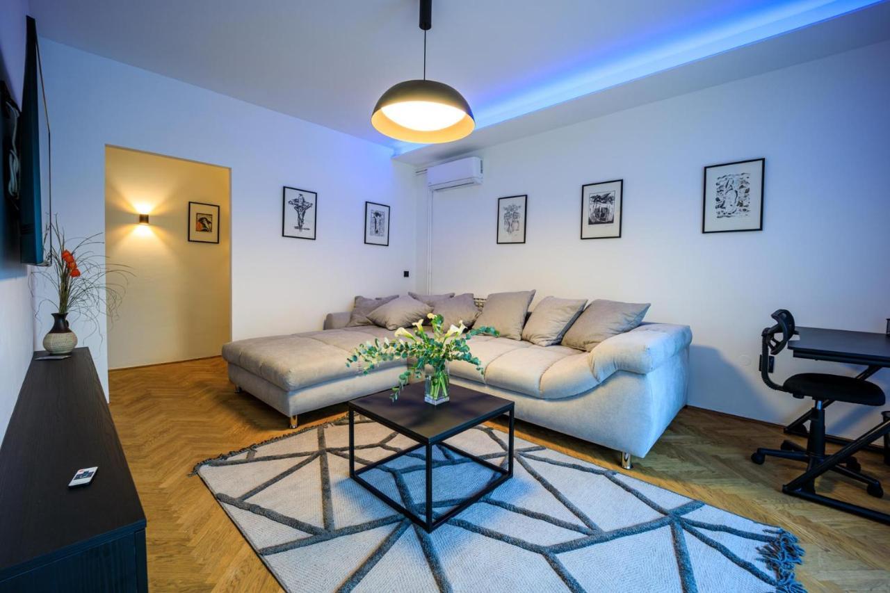 Villa Aljmaš Εξωτερικό φωτογραφία